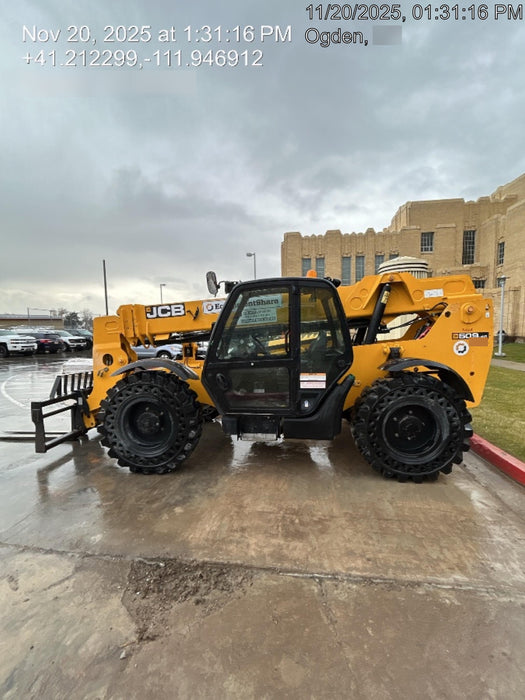 2019 JCB 509-42 Cab/Heat/Air, 74 HP, Solid Tires, STD Worklight, Beacon, Aux Hydraulics, Lifting Eye, Back up Alarm w/66" Carriage/60" Forks