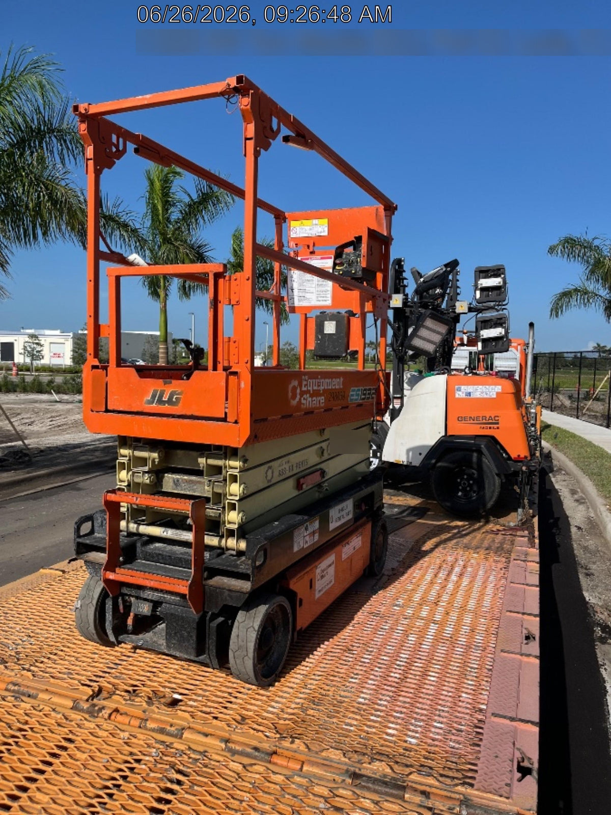 2023 JLG ES1932