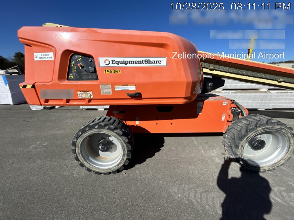2021 JLG 600S