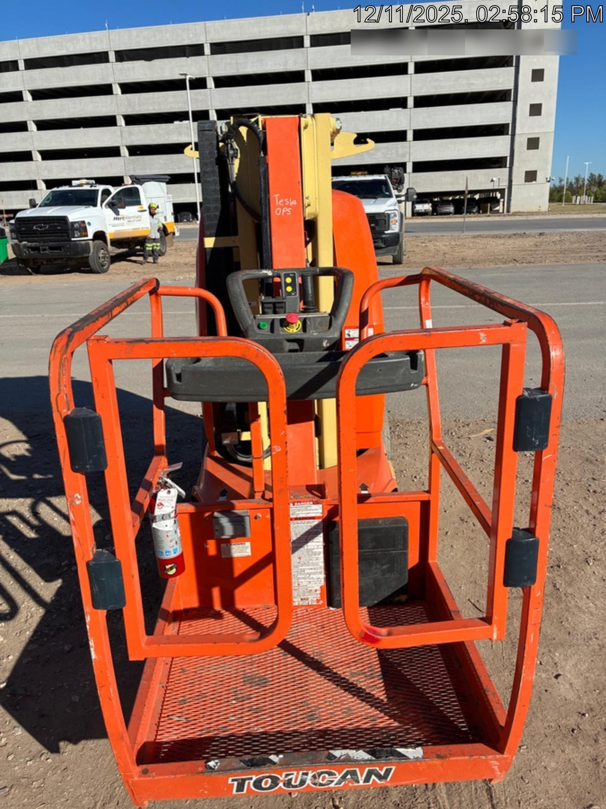 2020 JLG T26E