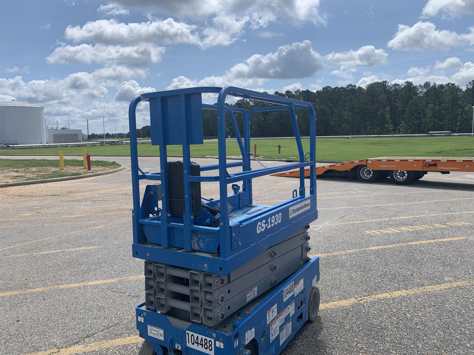 2020 Genie GS-1930 Fixed rails with chain entry gate - Pre A92.20