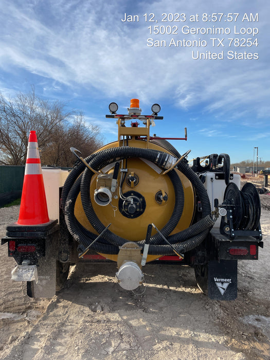 2023 Vac-Tron LP573XDT T4 Koehler Diesel Engine, 500 Gallon Debris Tank, x2 100 Gallon Water Tanks