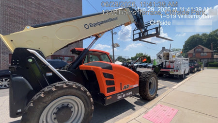 2025 JLG 1055 Premium