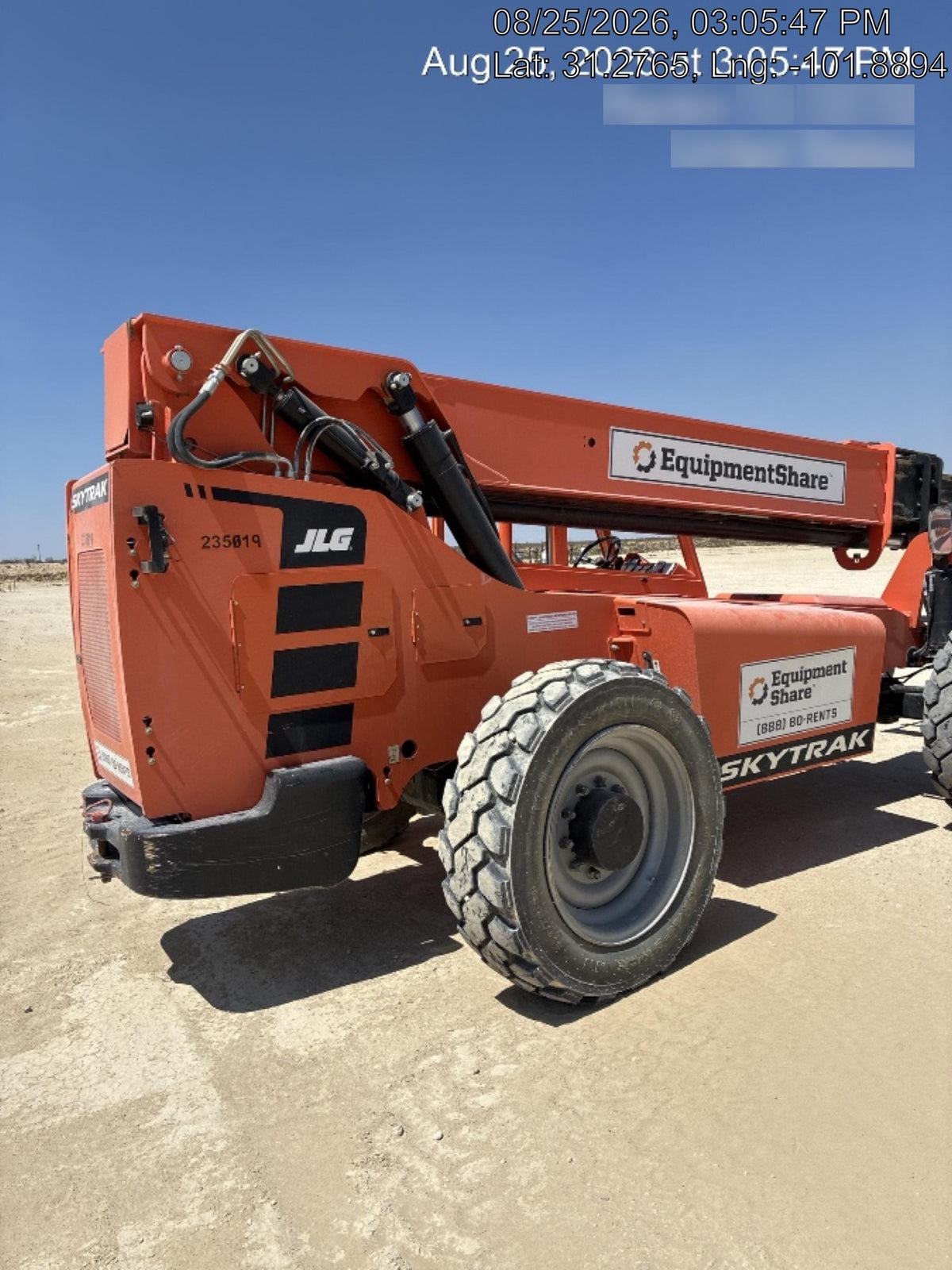2022 SKYTRAK 8042