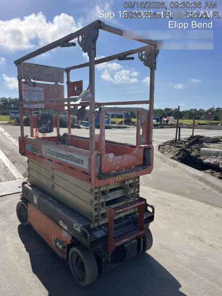 2021 JLG ES1932