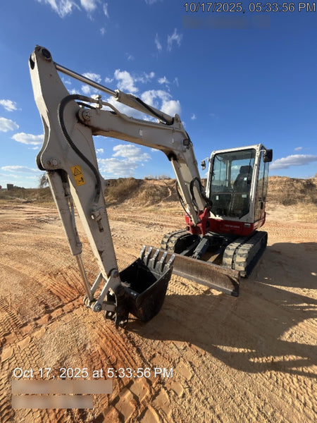 2023 TAKEUCHI TB250-2CR