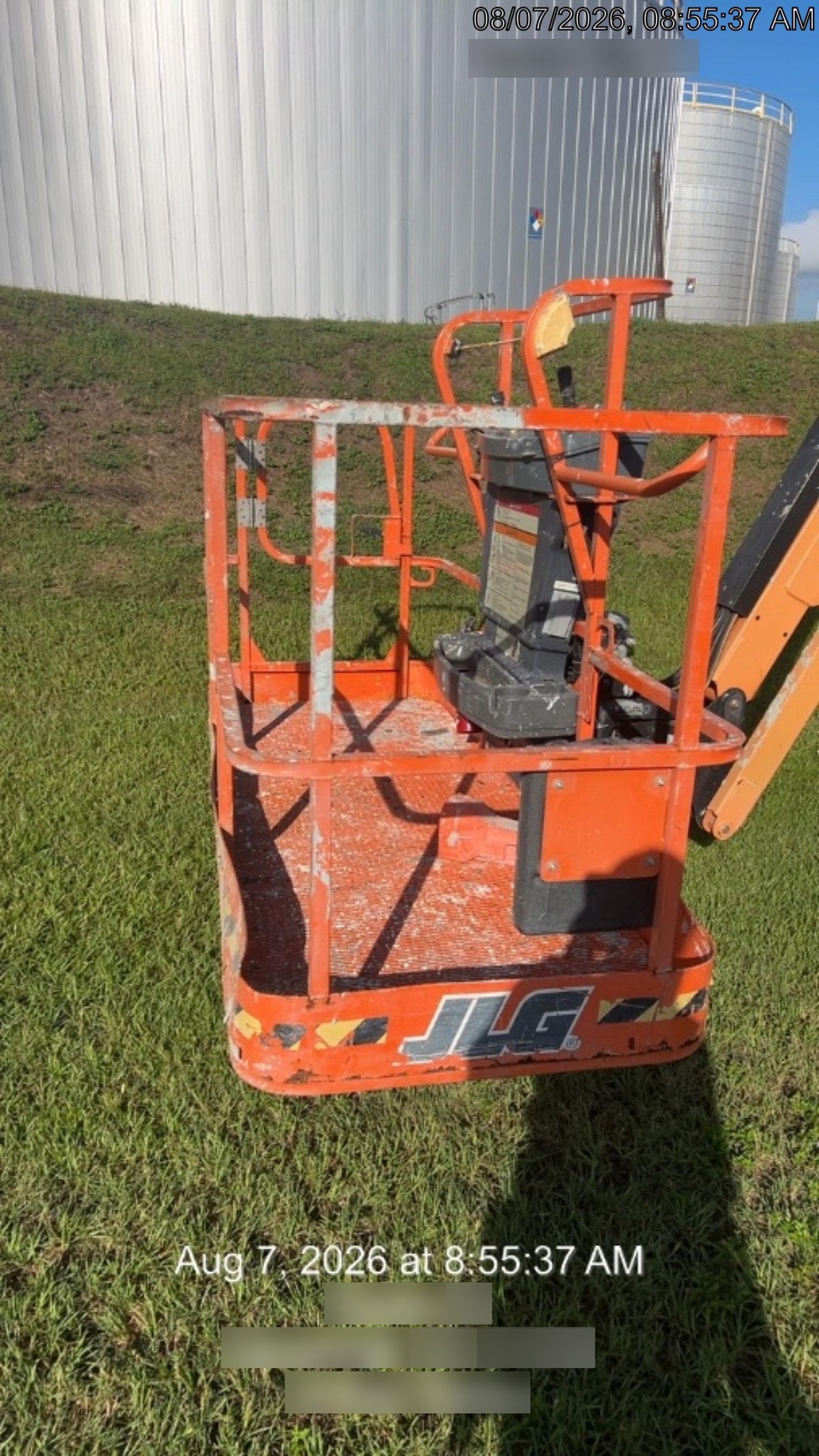 2023 JLG 800AJ