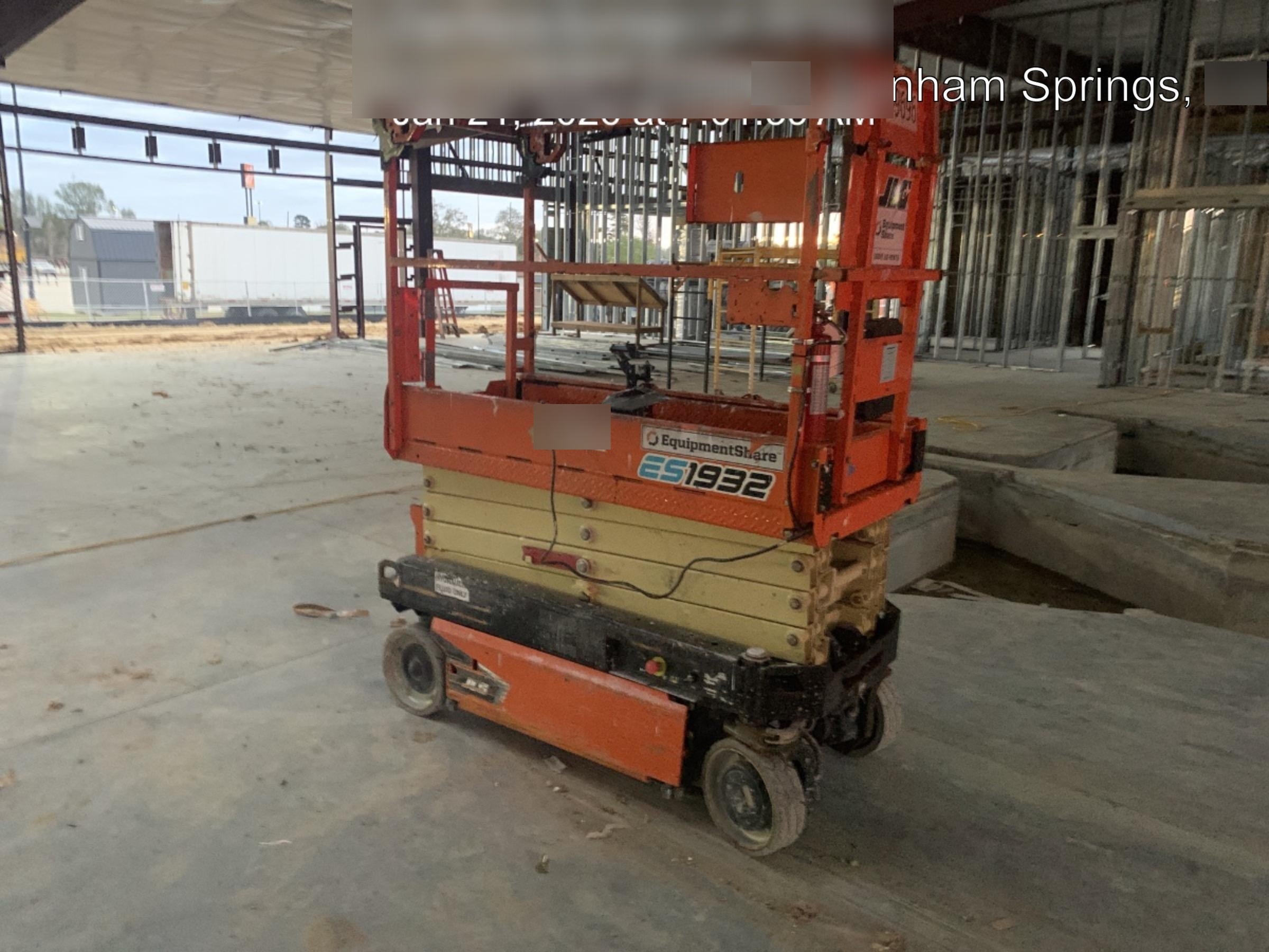 2022 JLG ES1932