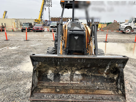 2022 CASE 570N EP
