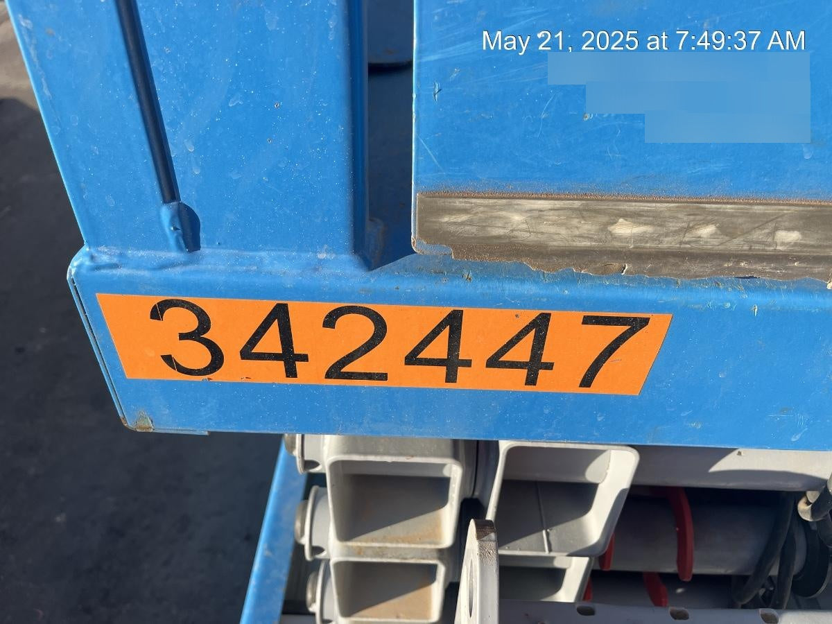 2023 GENIE GS-1932