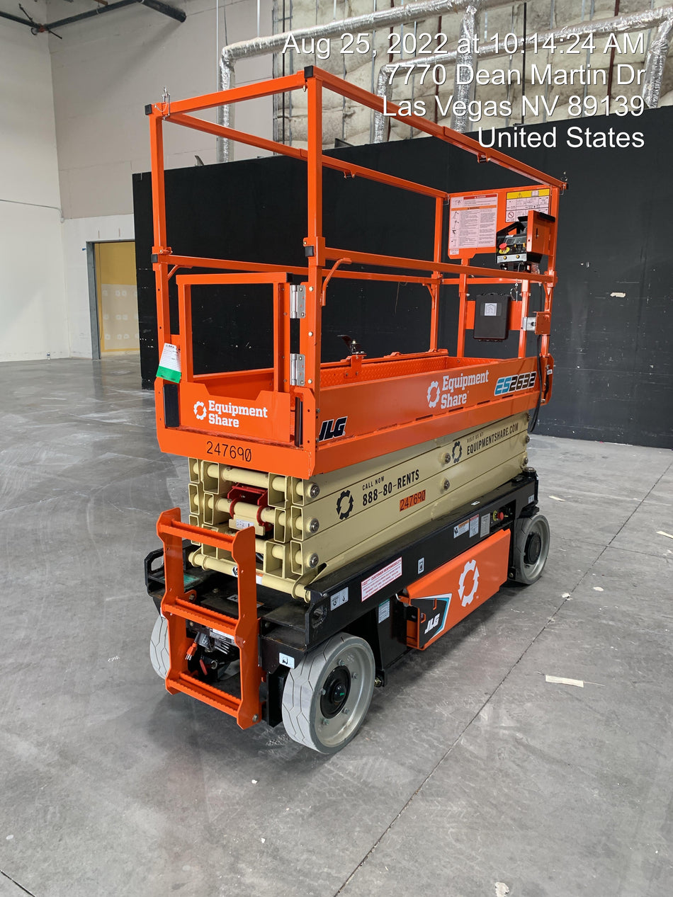 2022 JLG ES2632