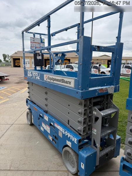 2022 GENIE GS-3232