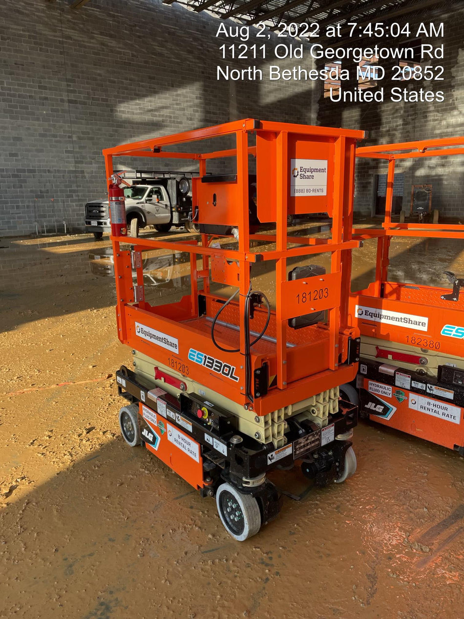 2021 JLG ES1330L