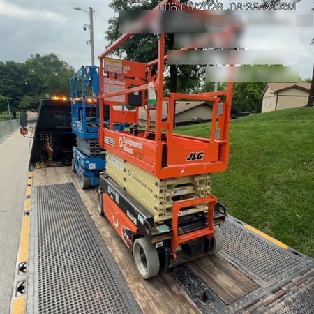 2022 JLG ES1932