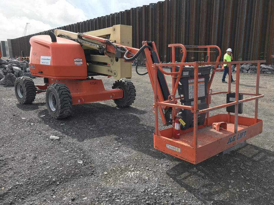 2019 JLG 450AJ