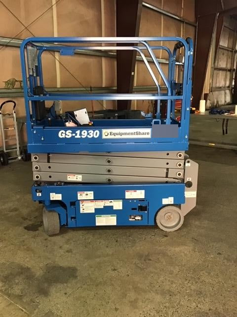 2019 Genie GS-1930 Half Height Swing Gate, 800W Inverter