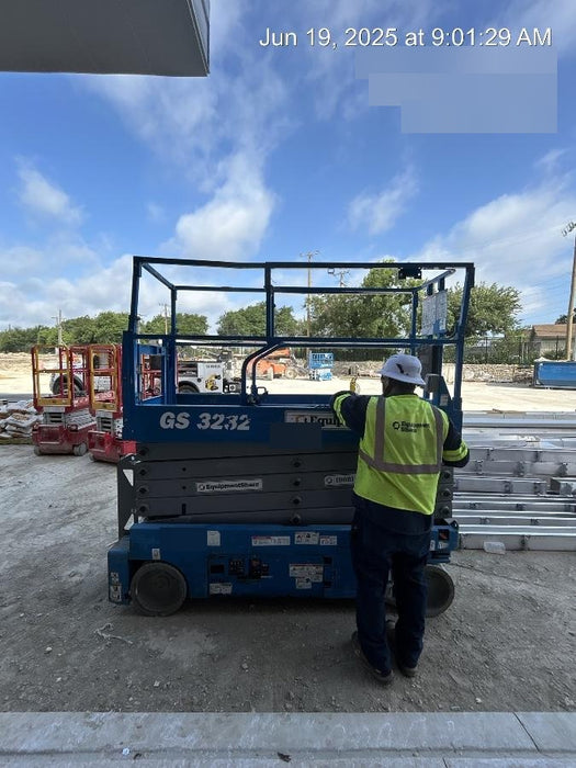 2019 Genie GS-3232 Standard Options