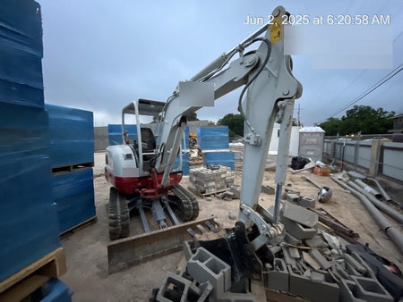 2023 TAKEUCHI TB235-2R