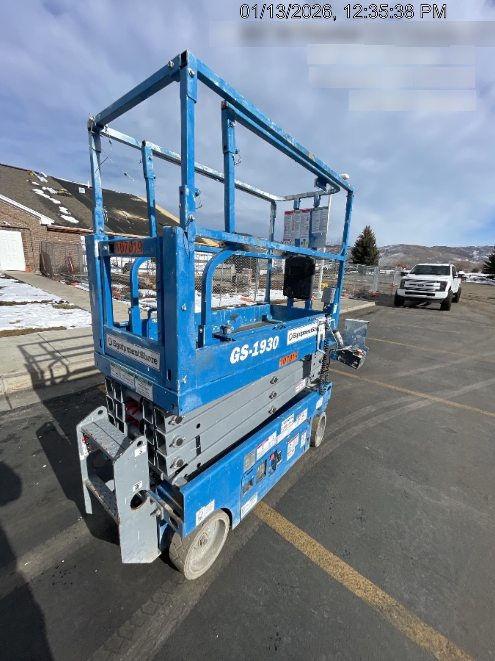 2020 Genie GS-1930 Solid Non Marking Tires, Beacon, Folding rails with half height swing gate, 800W Inverter