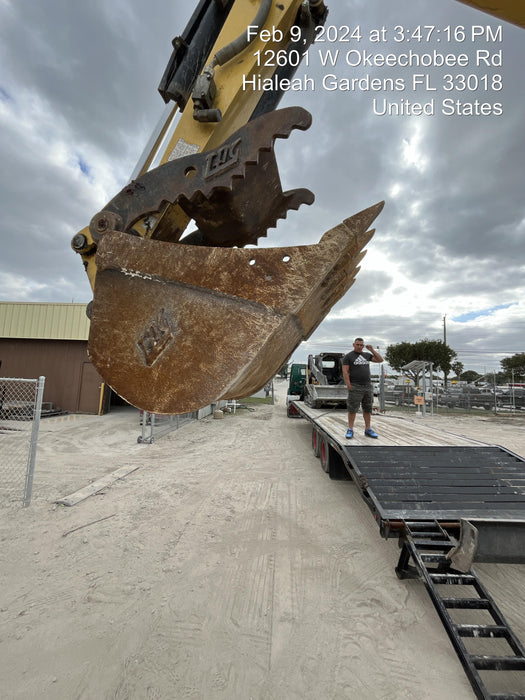 2015 CASE 24" Bucket - Case