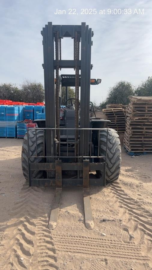 2023 CASE 588H