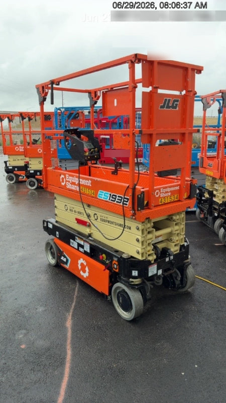 2024 JLG ES1932