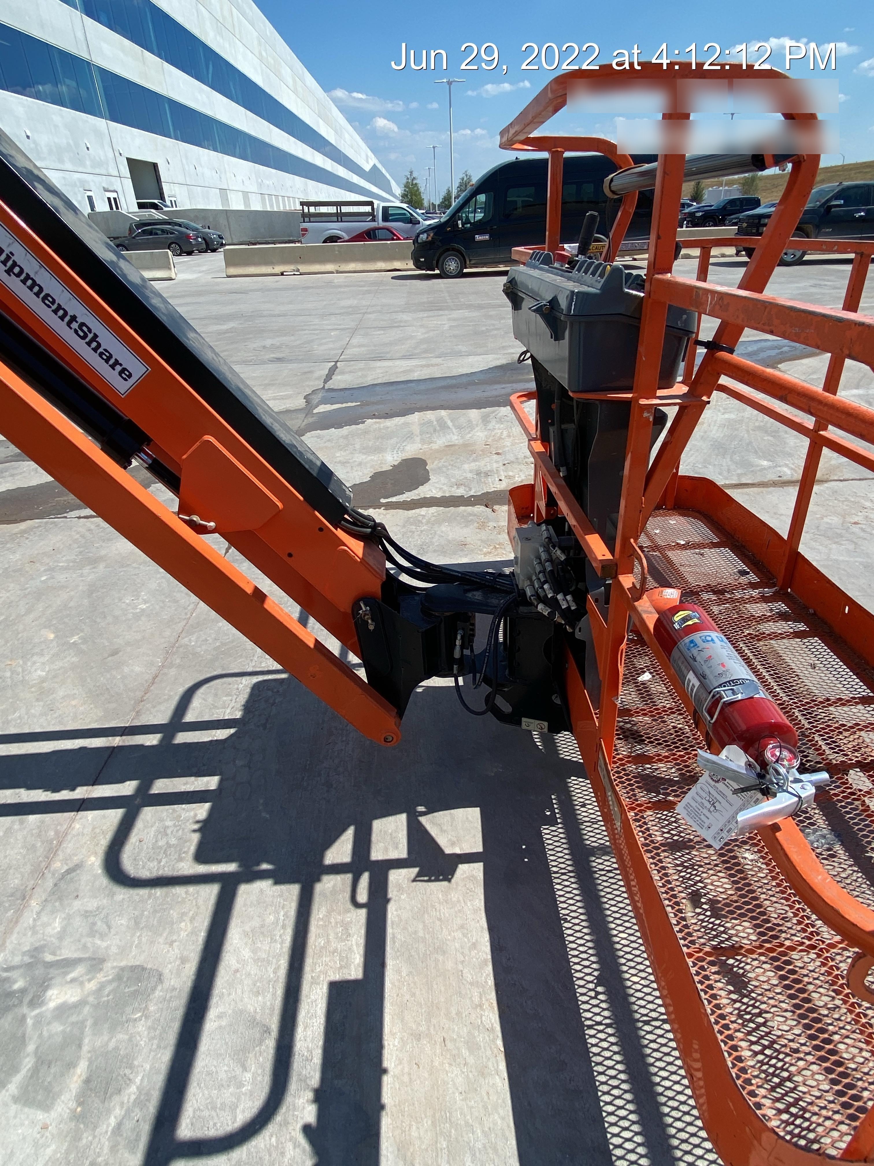 2019 JLG 600AJ