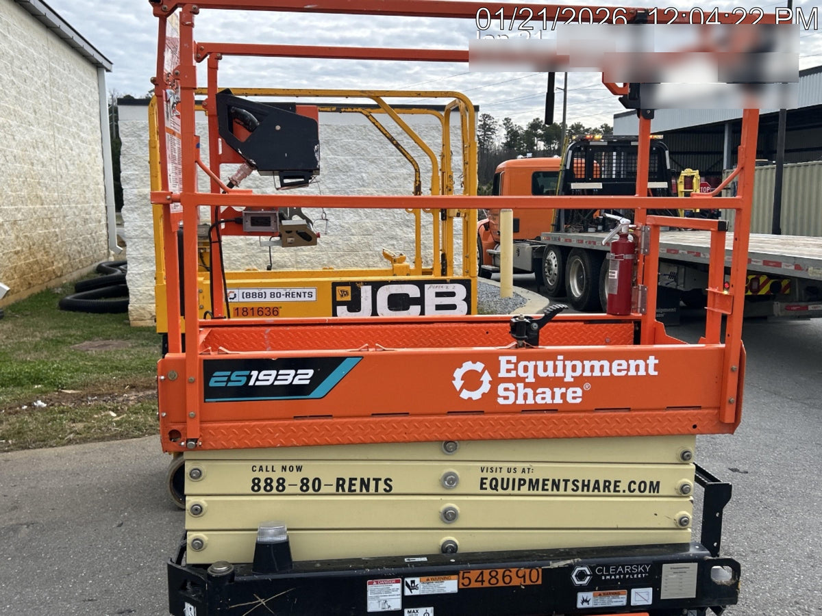 2025 JLG ES1932