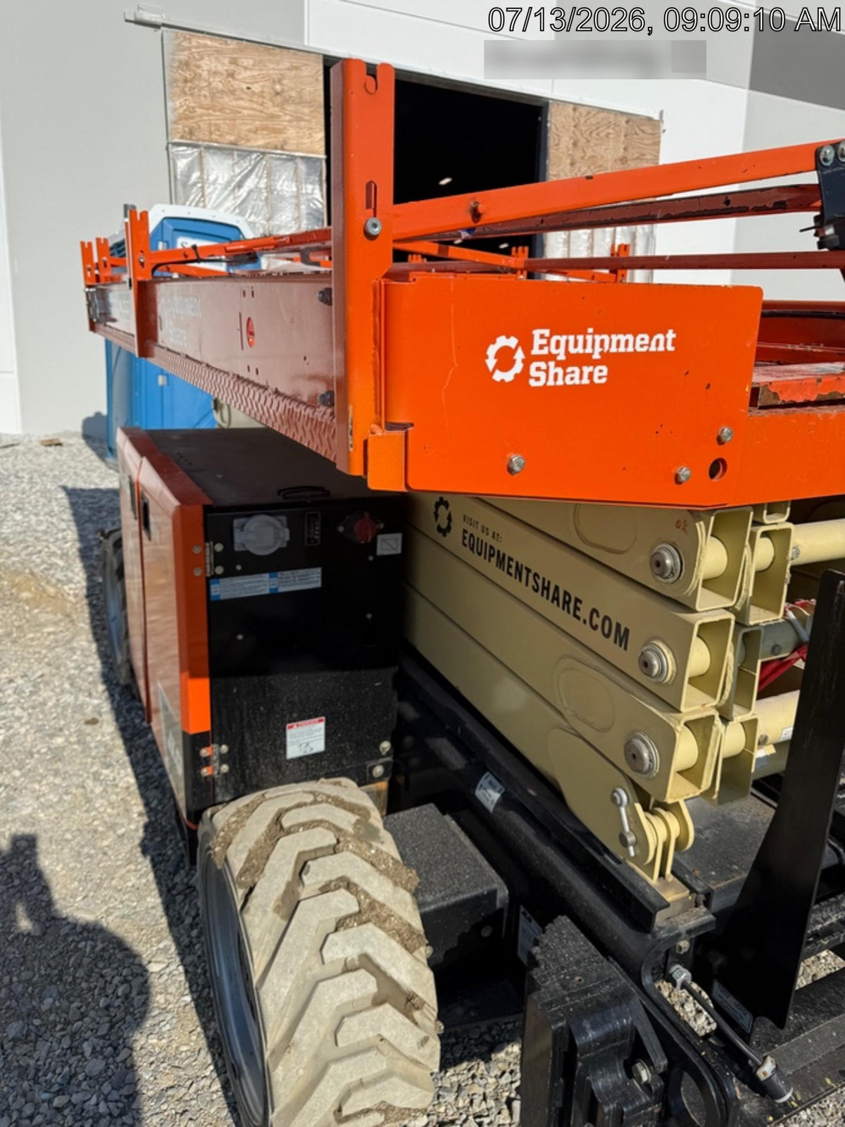 2022 JLG ERT4069