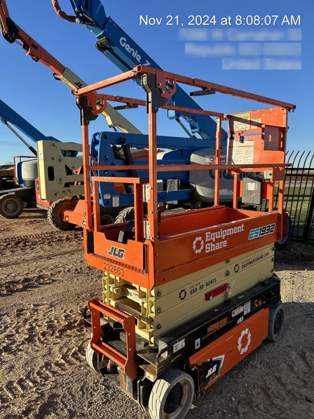 2022 JLG ES1932