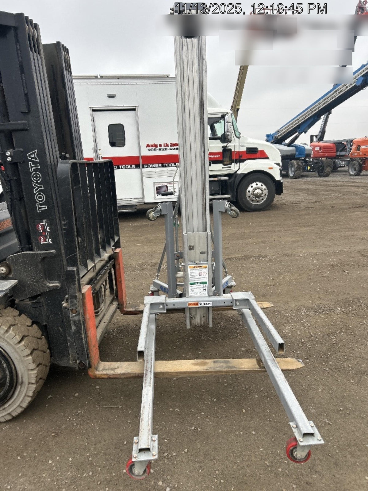 2020 GENIE SLC-24