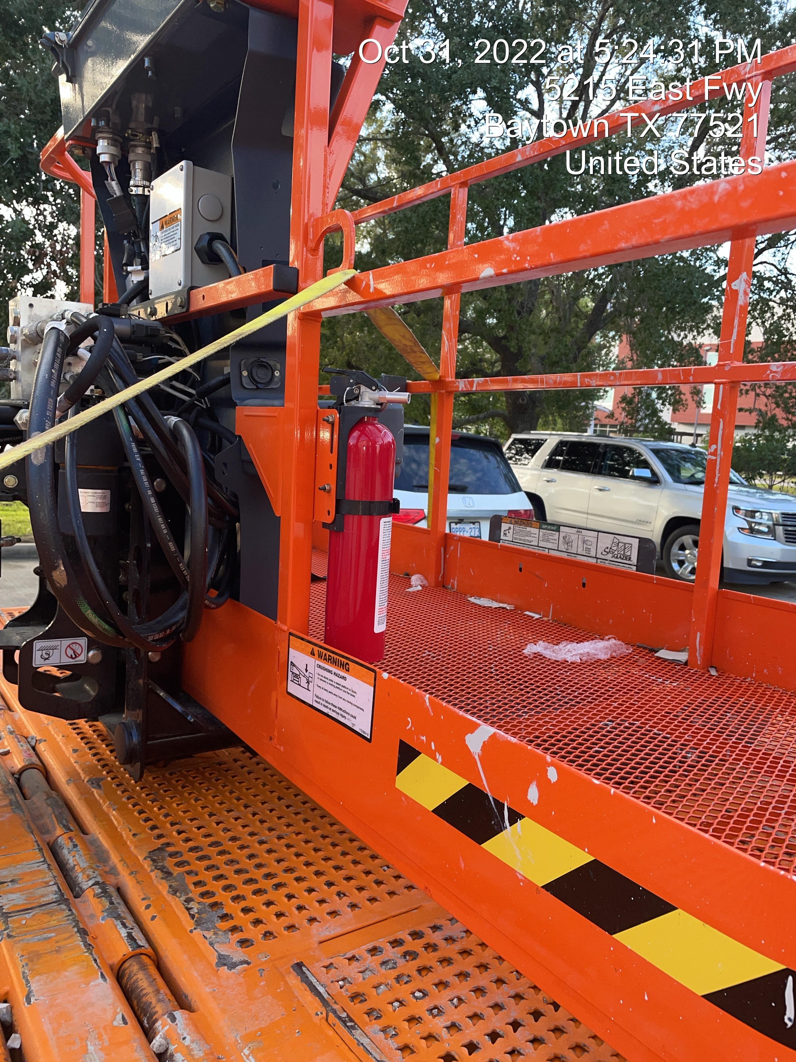 2022 JLG 660SJ