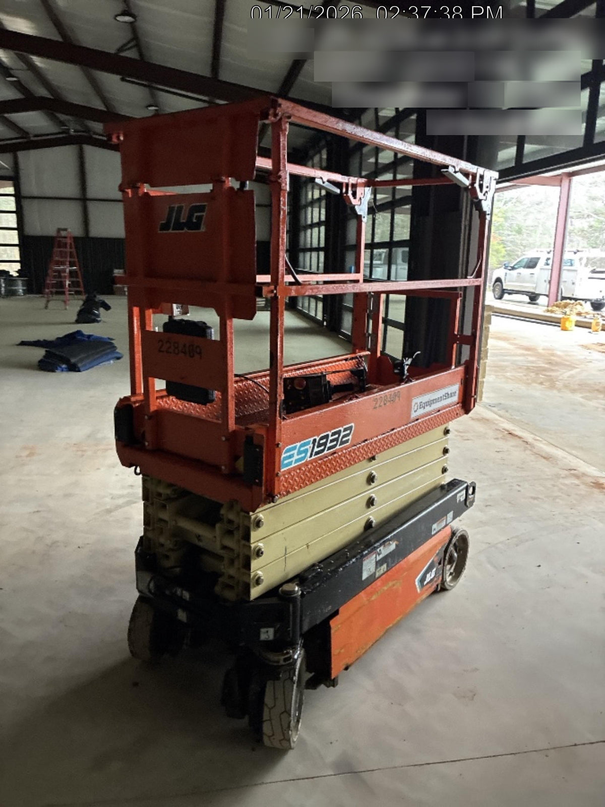 2022 JLG ES1932