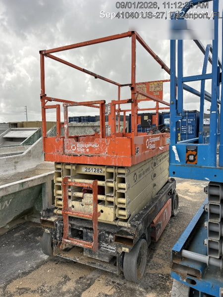 2022 JLG ES3246