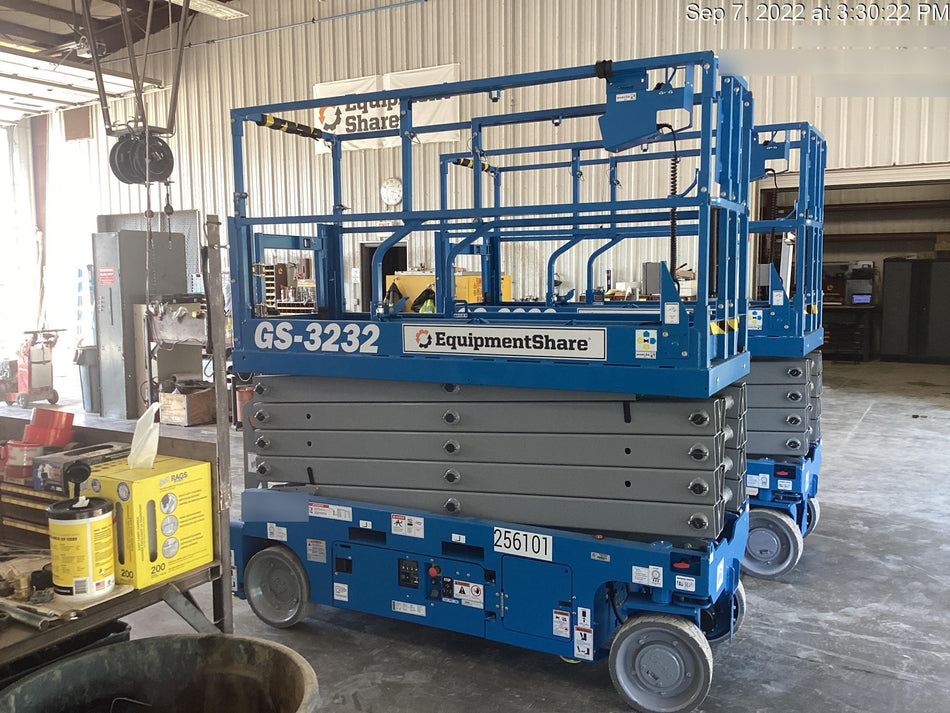 2022 GENIE GS-3232