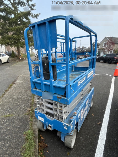 2019 Genie GS-1930 Half Height Swing Gate, 800W Inverter