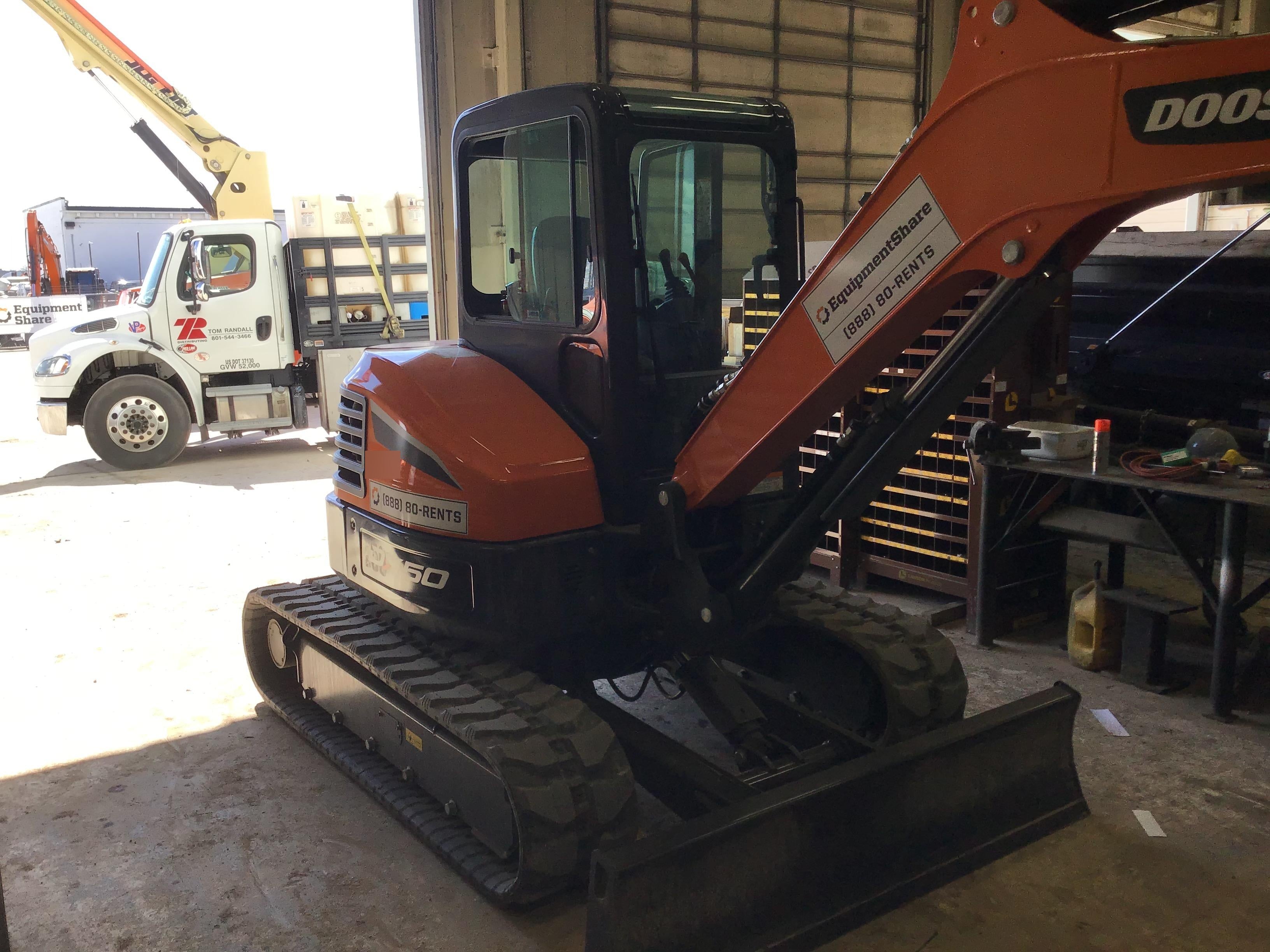 2019 DOOSAN DX50-5