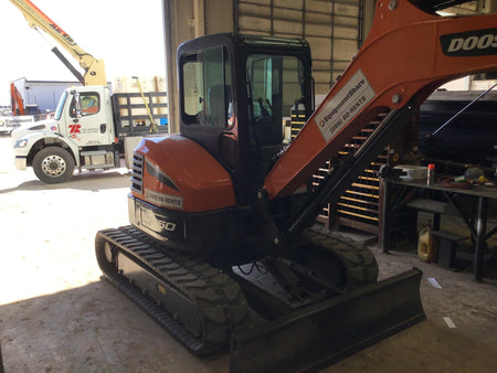2019 DOOSAN DX50-5