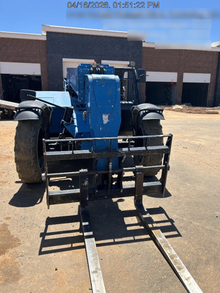 2018 Genie GTH-844 Genie GTH-844D w/Open ROPS, FF Tires, Work Light/Beacon, 60" Carriage and Forks