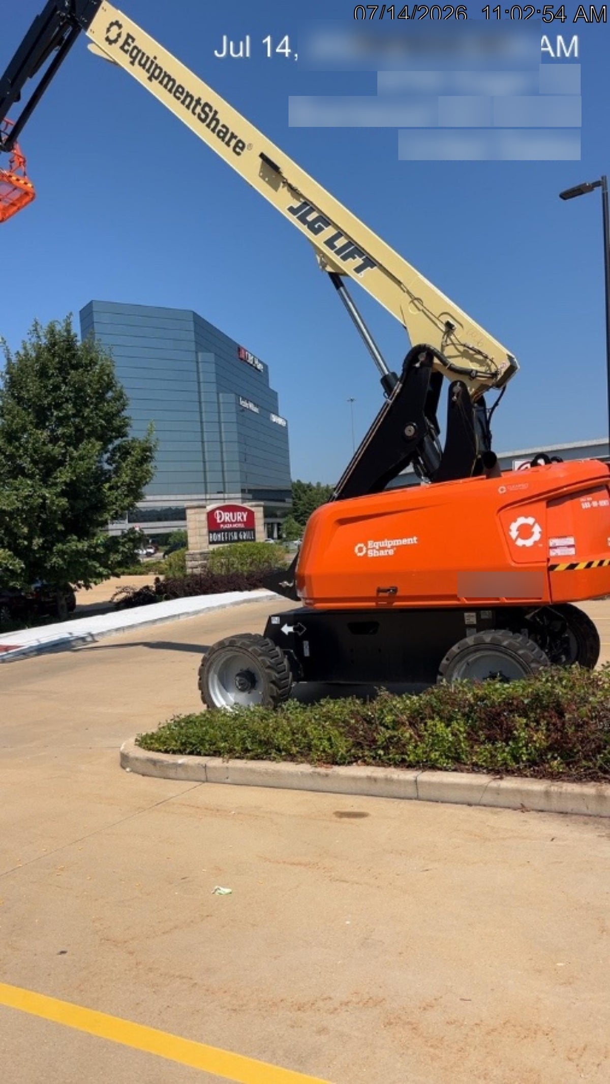 2025 JLG 660SJ