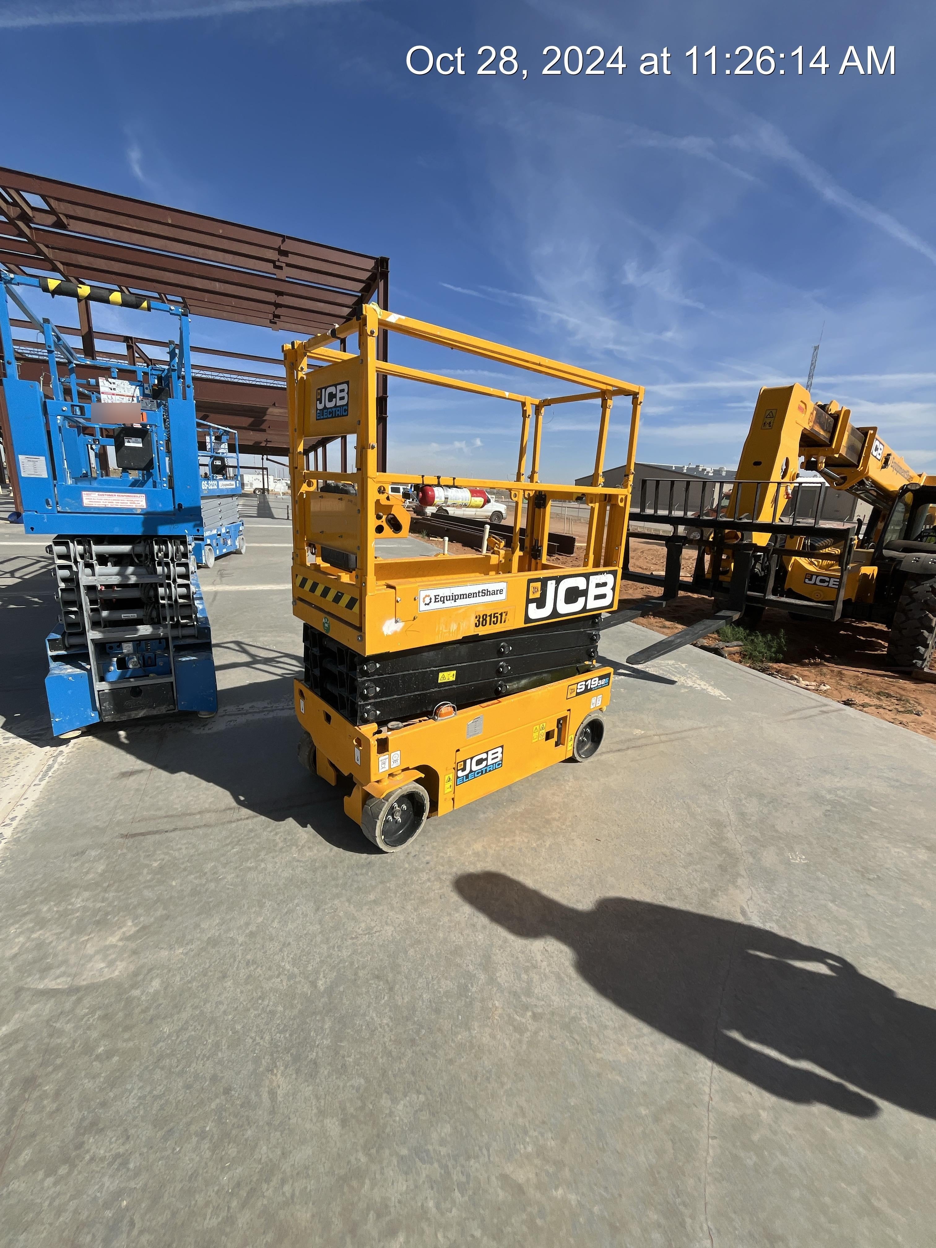 2024 JCB S1932E