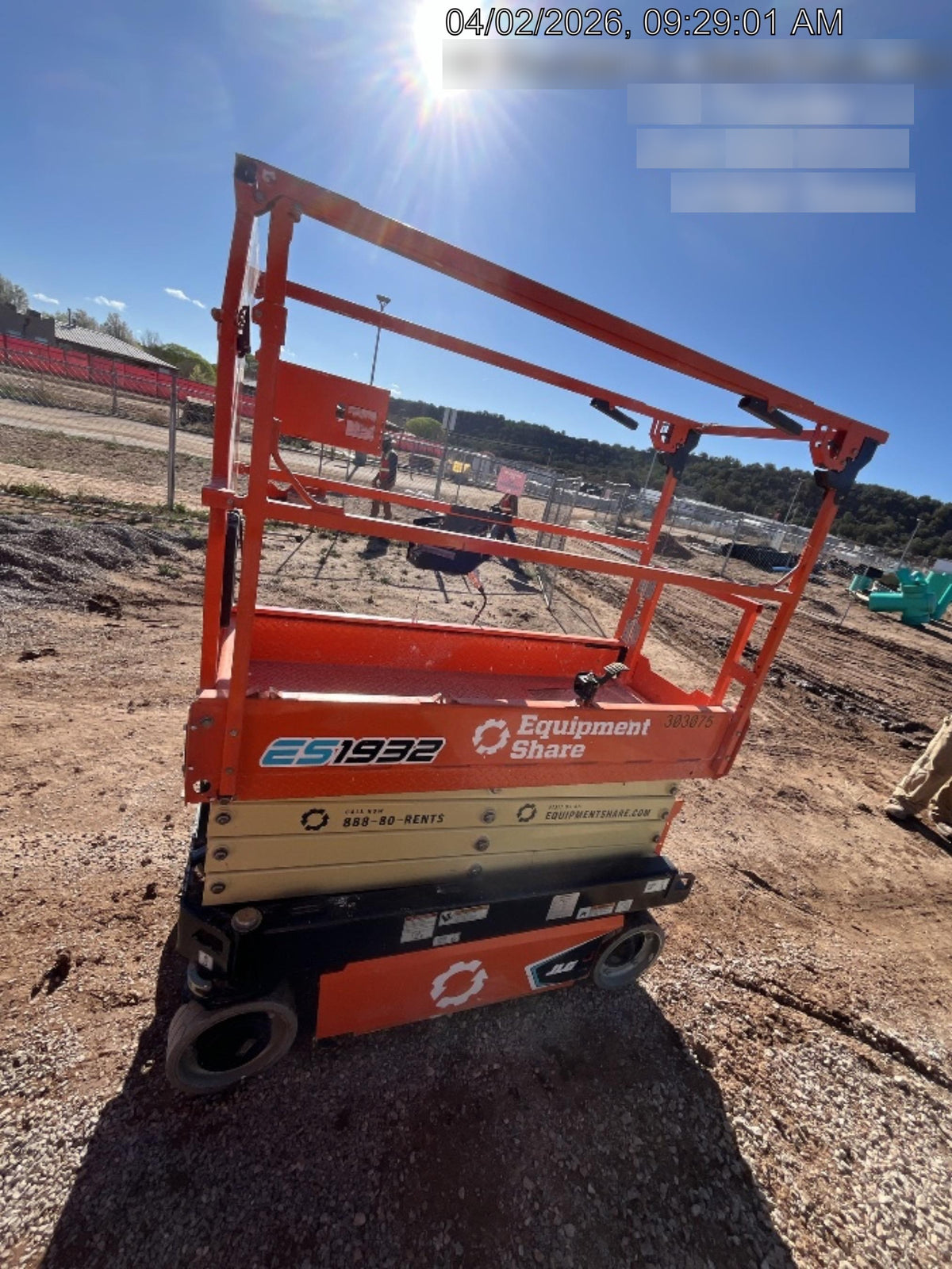 2023 JLG ES1932