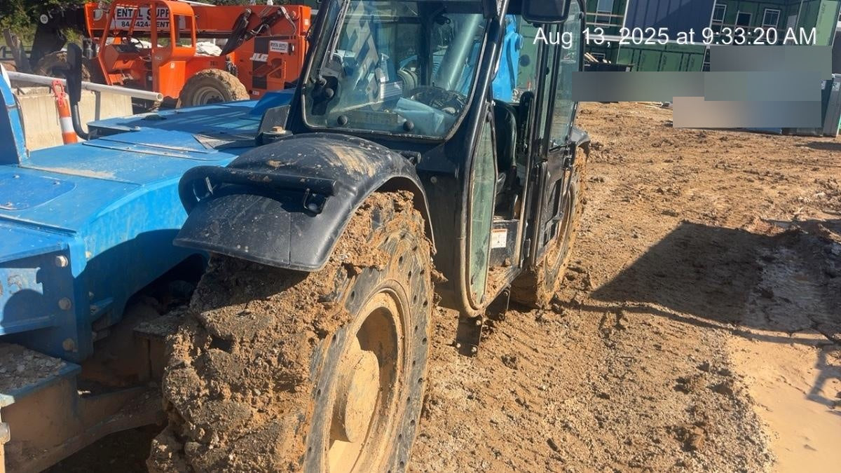 2019 Genie GTH-1056 Cab/Heat/AC, FF Tires, LED Work Lights, Beacon 60" QA Carriage, 60" Forks