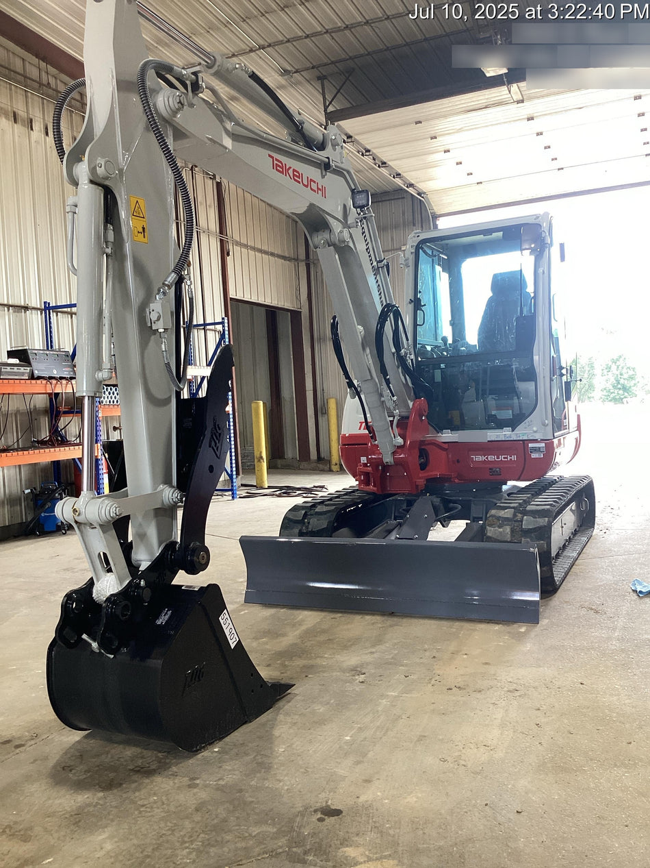 2025 TAKEUCHI TB250-2CR