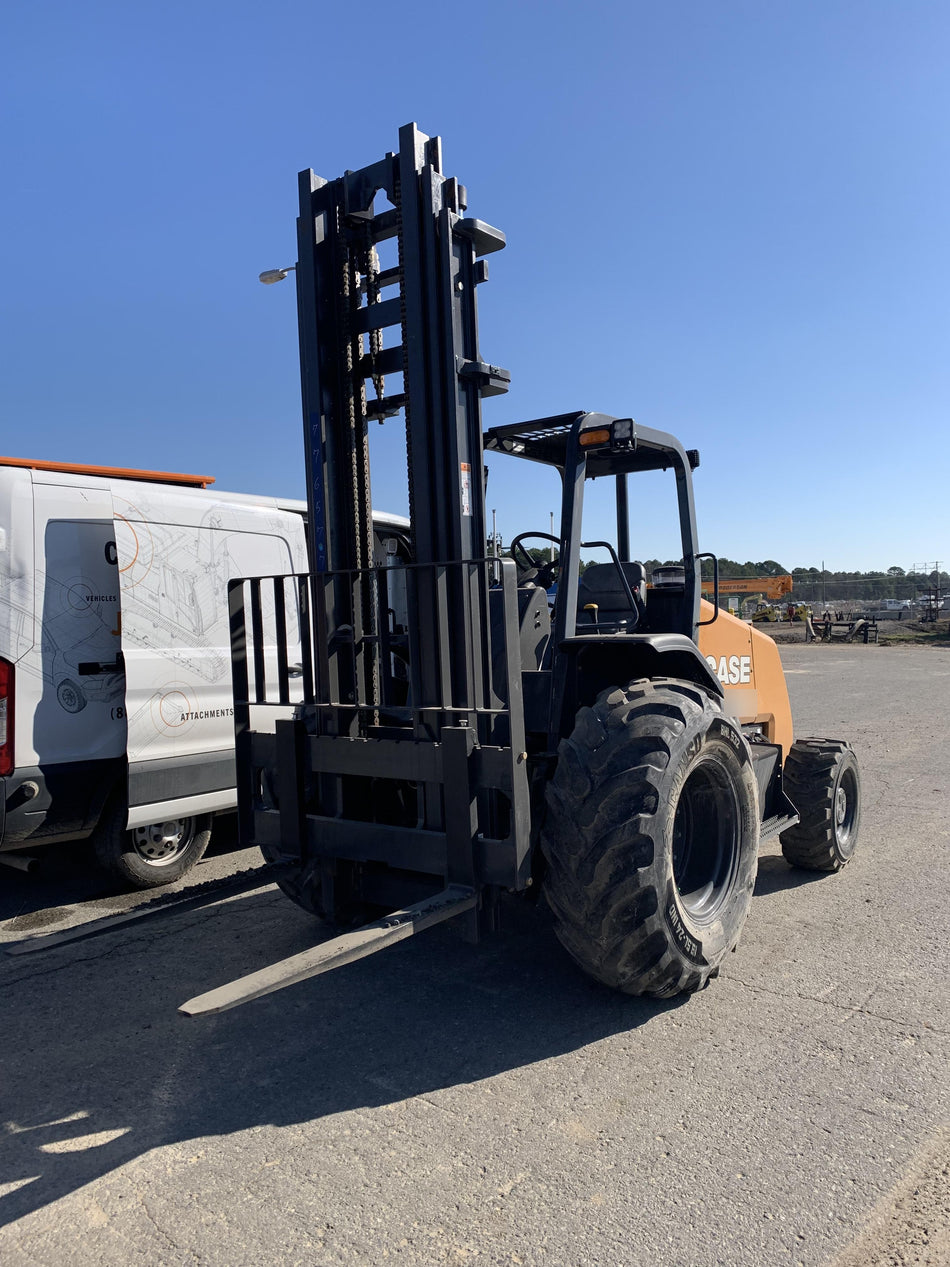 2023 CASE 588H