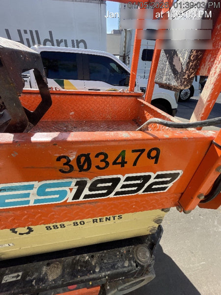 2023 JLG ES1932