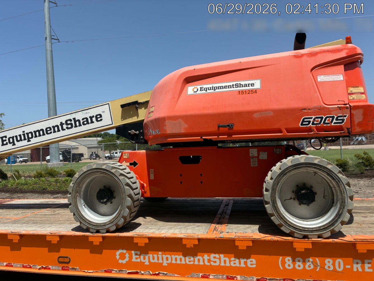 2021 JLG 600S