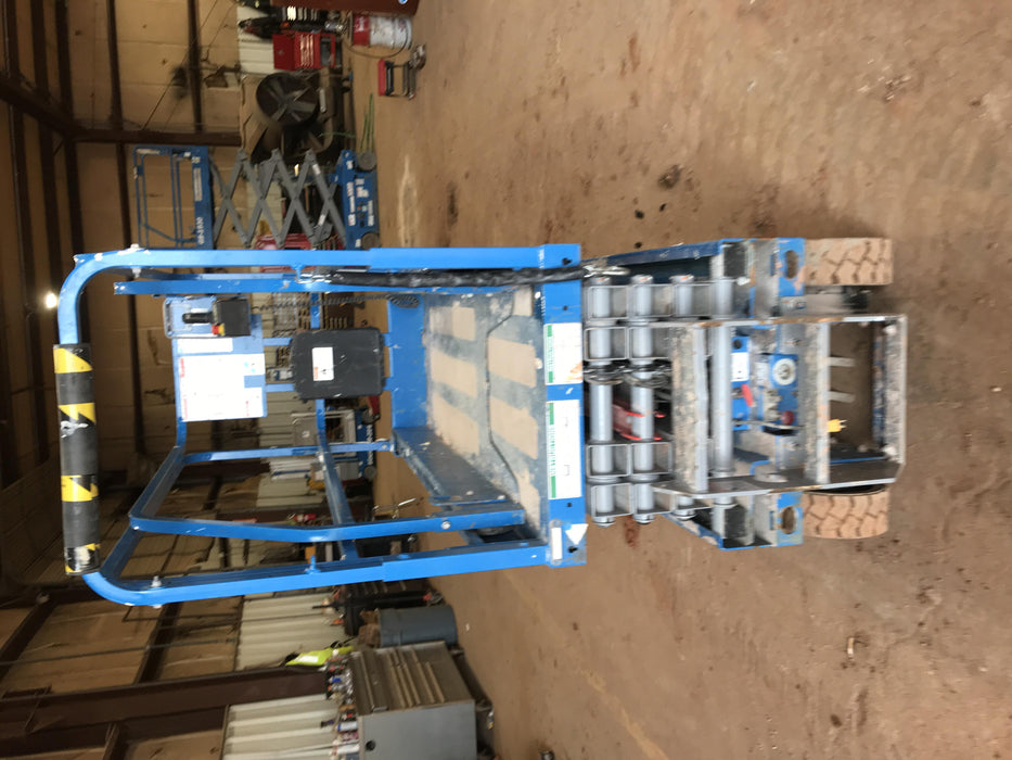 2019 Genie GS-1930 Fixed rails with chain Entry