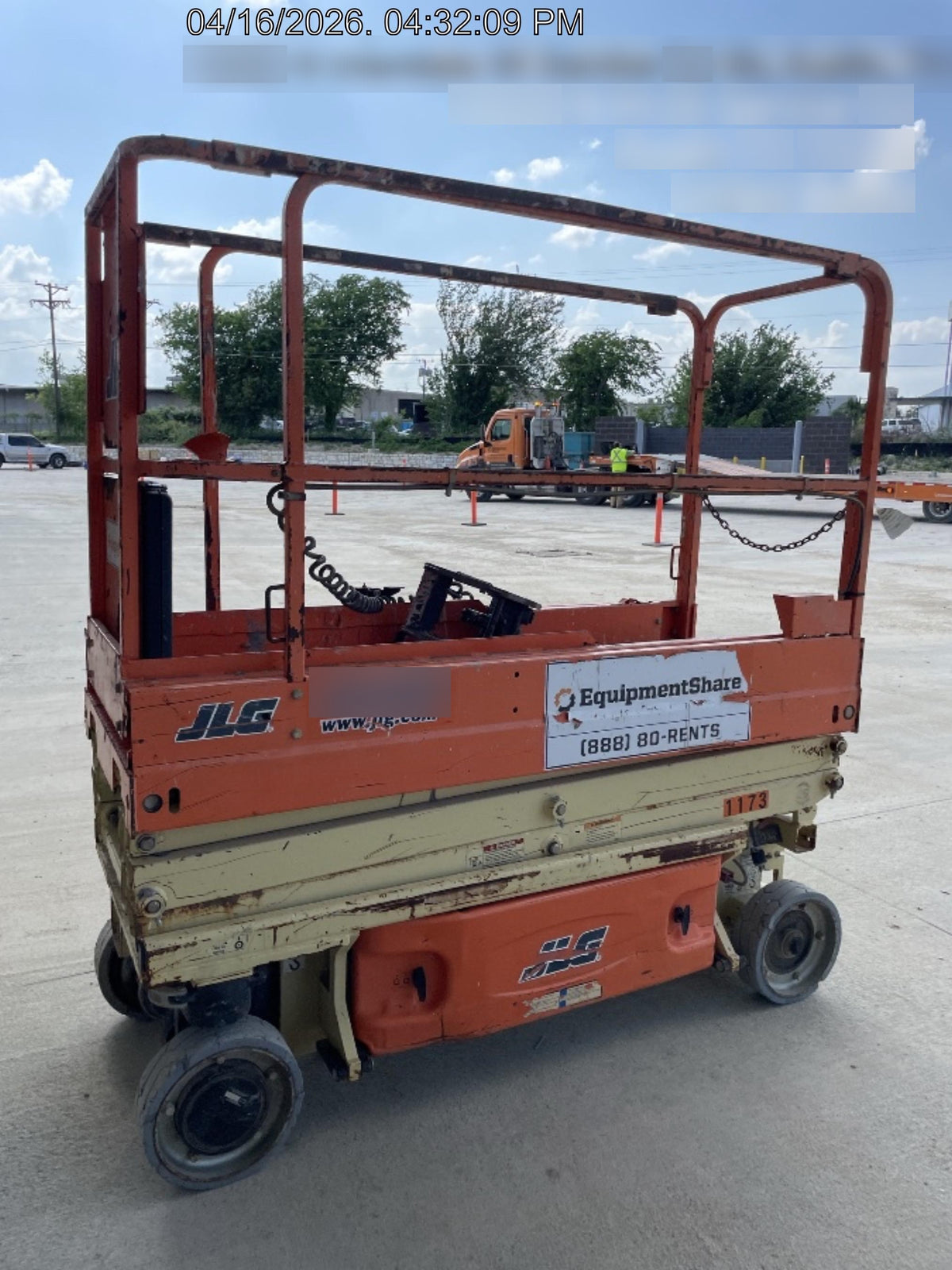 2016 JLG 1930ES