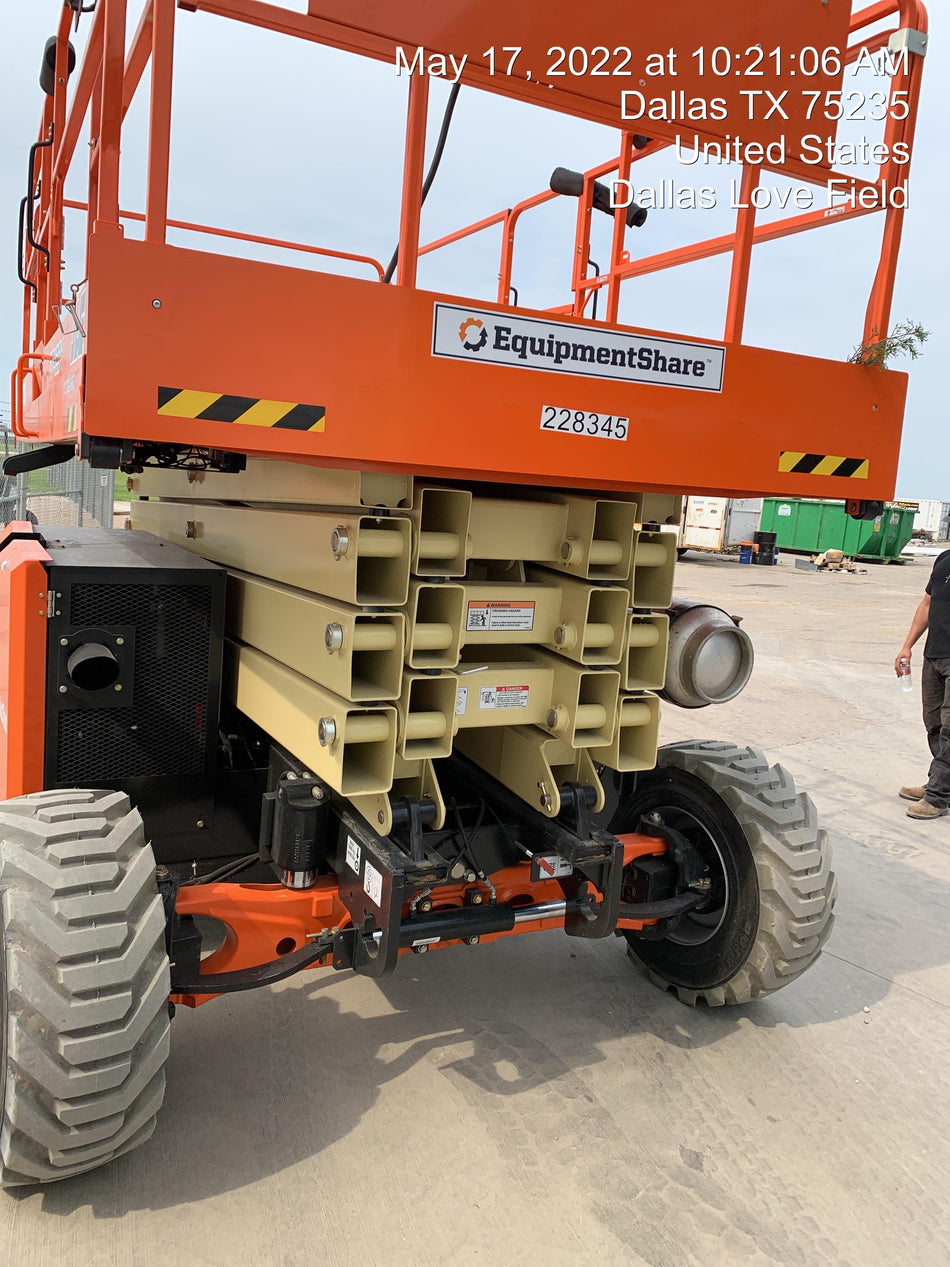 2022 JLG 4394RT